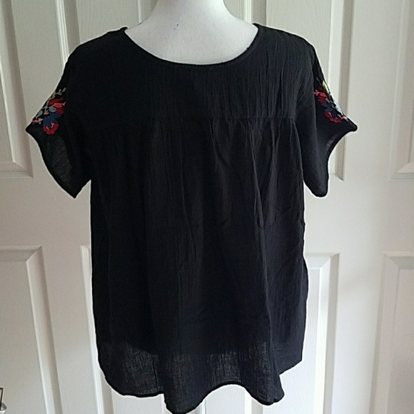 ♨New! Embroidered top - Picture 3 of 4